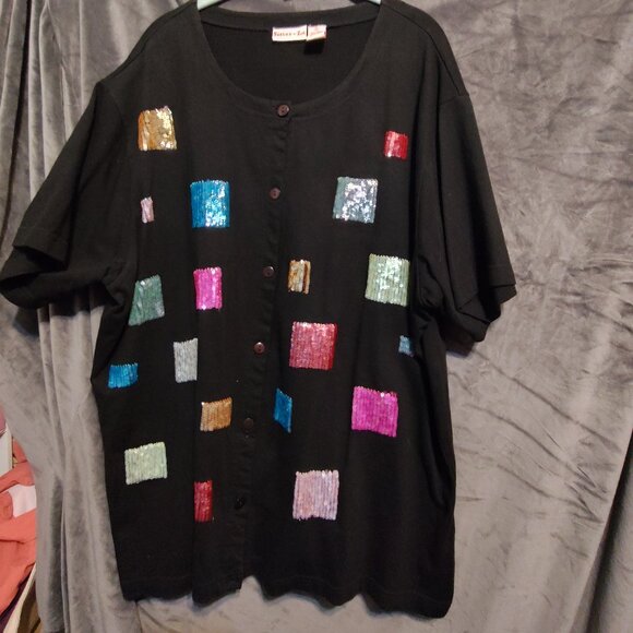 Black shirt - Picture 1 of 2